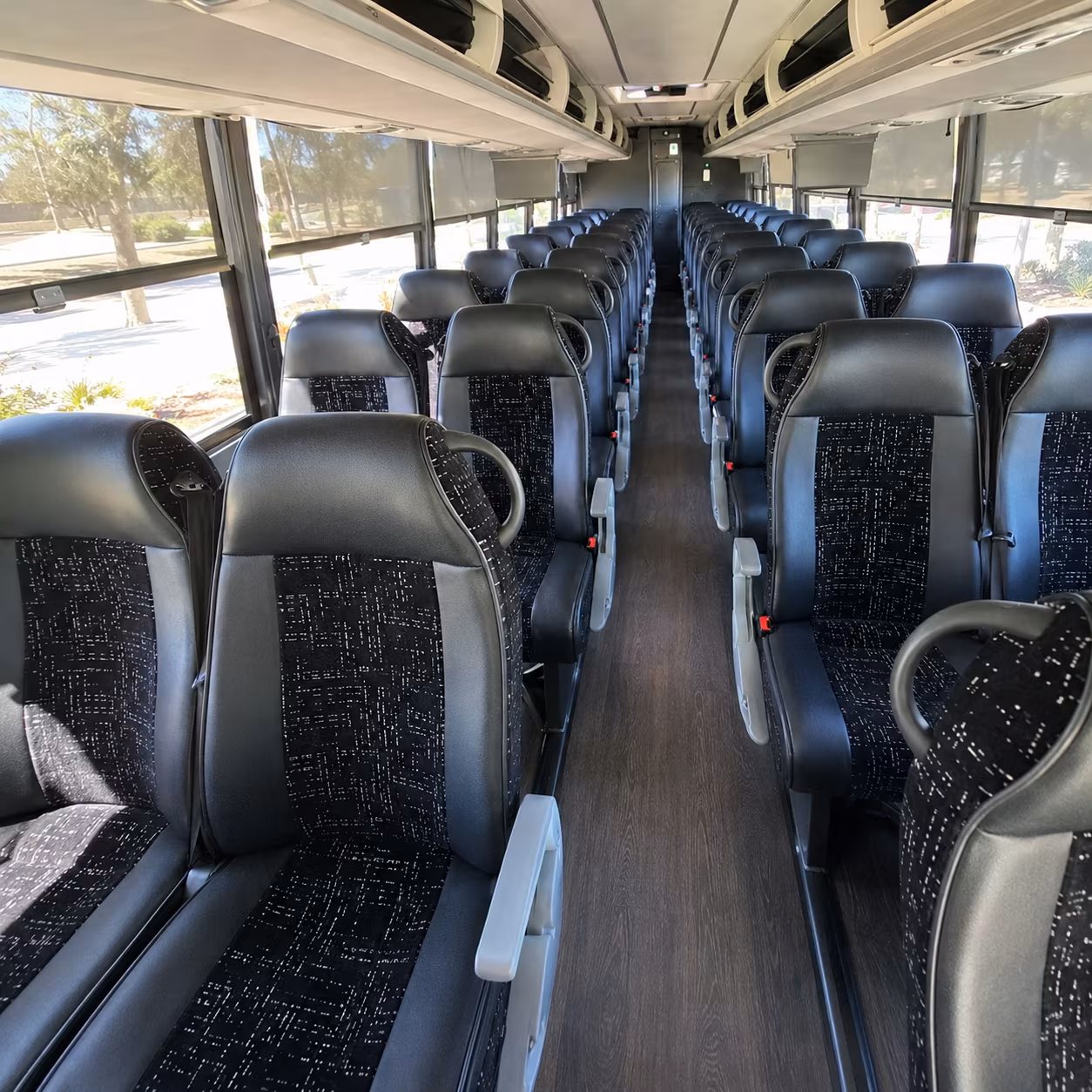 easily book transportation for your next airport transfer 4