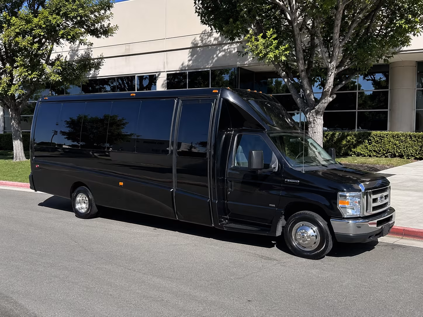 large group airport transportation for lehi events and retreats