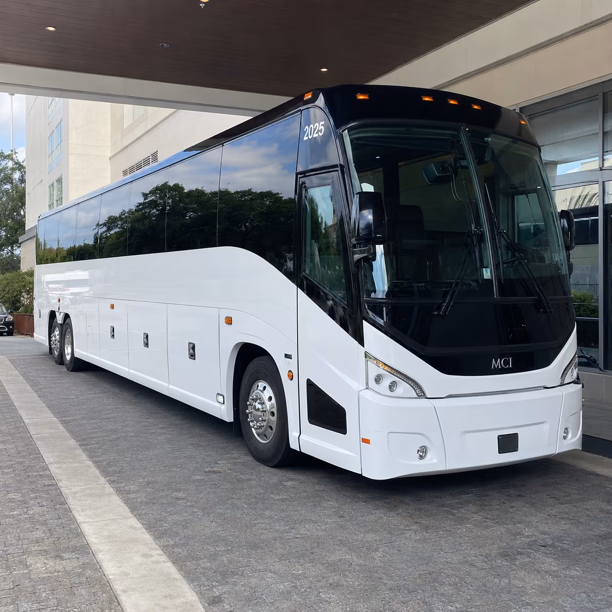 lehi 54 passenger charter bus
